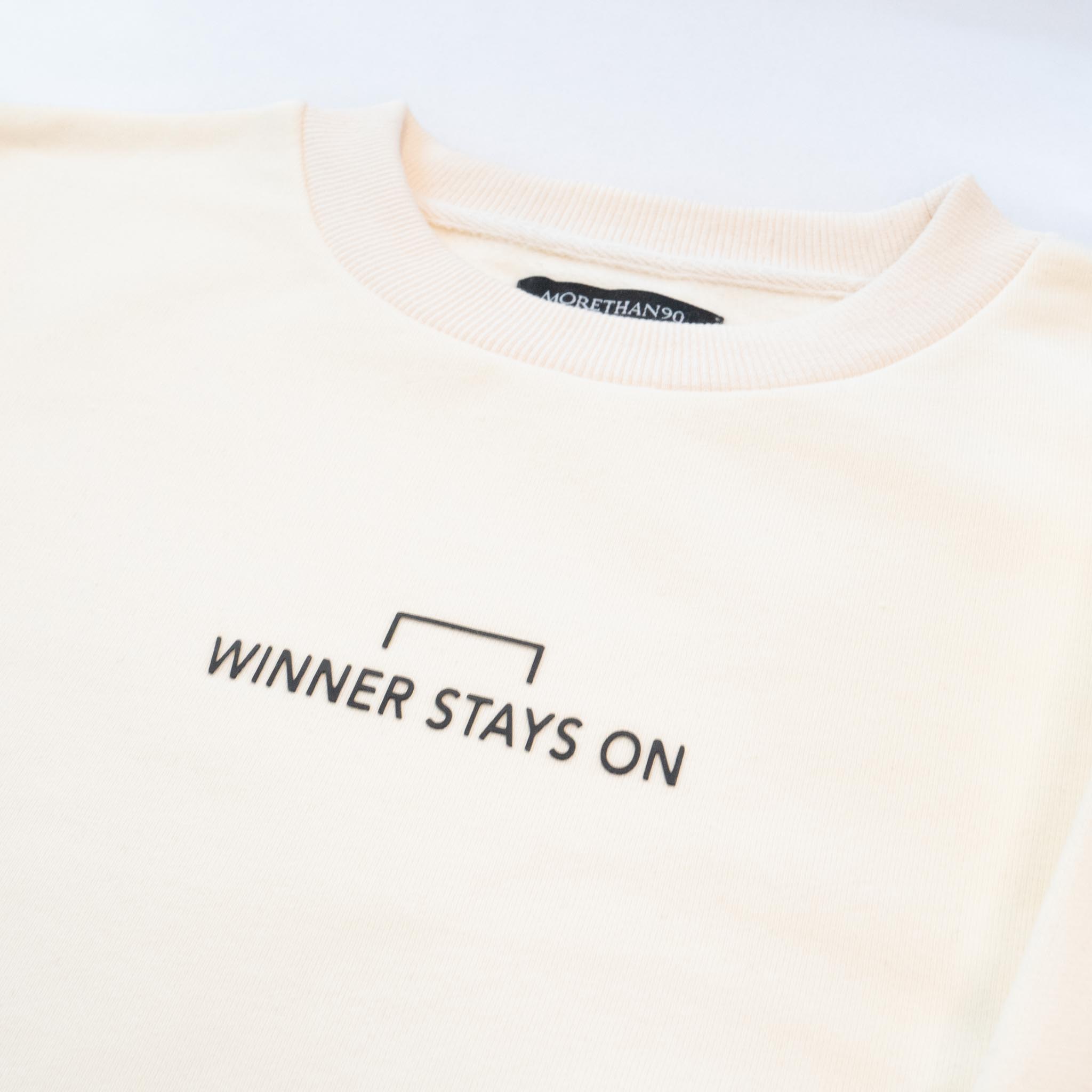 WINNER STAYS ON SWEATER (ECRU)